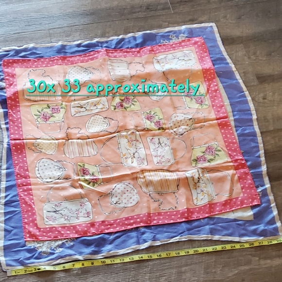 Scarfs Unknown Brand 2 in a bundle⚜️💜💕💜⚜️ - Picture 3 of 8